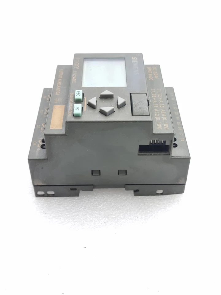 SIEMENS 6ED1052-1MD00-0BA6 LOGO LOGIC MODULE 12/24VDC (Display Problem)